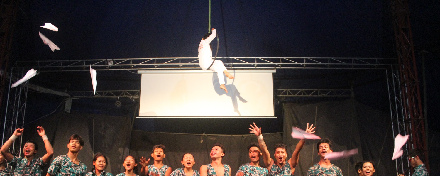 Learn about FENCE, the newest circus show at Phare Ponleu Selpak developed in collaboration with Vienna Theater Der Sprachfelher.
