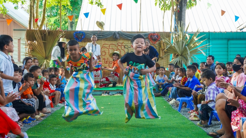 Learn about Khmer traditional Games, key concepts, and more of Phare Kindergarten Sangkran