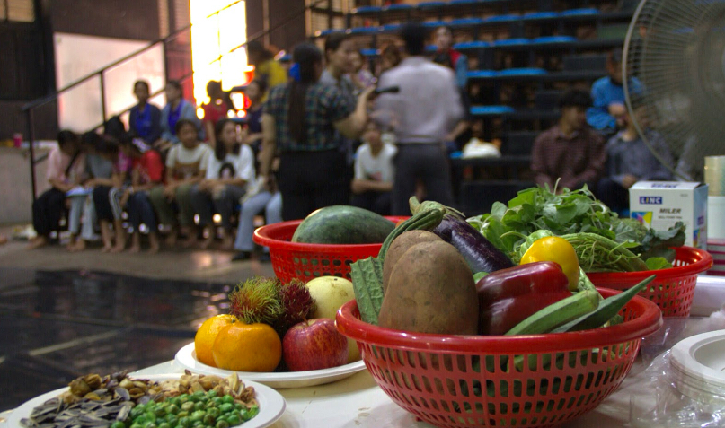 Nutrition workshop for Phare Ponleu Selpak’s school students.