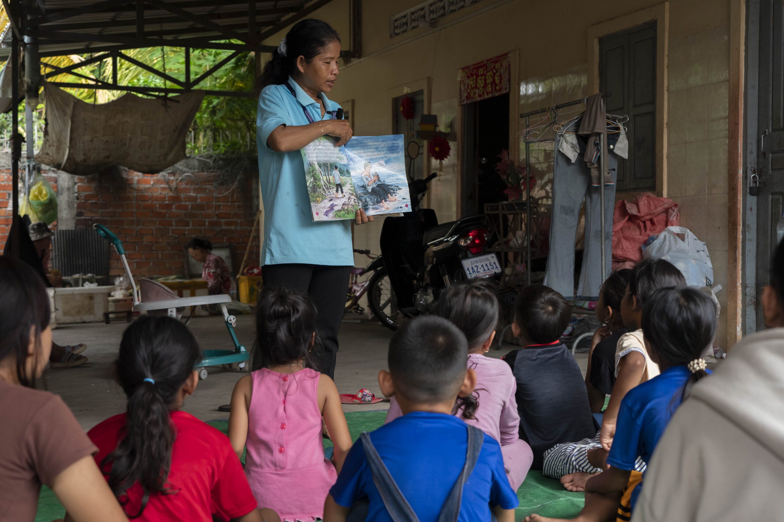 Mobile Library (32 of 33) MIL Kosal, animator and alumnus of the Visual and Applied Arts School at Phare Ponleu Selpak.